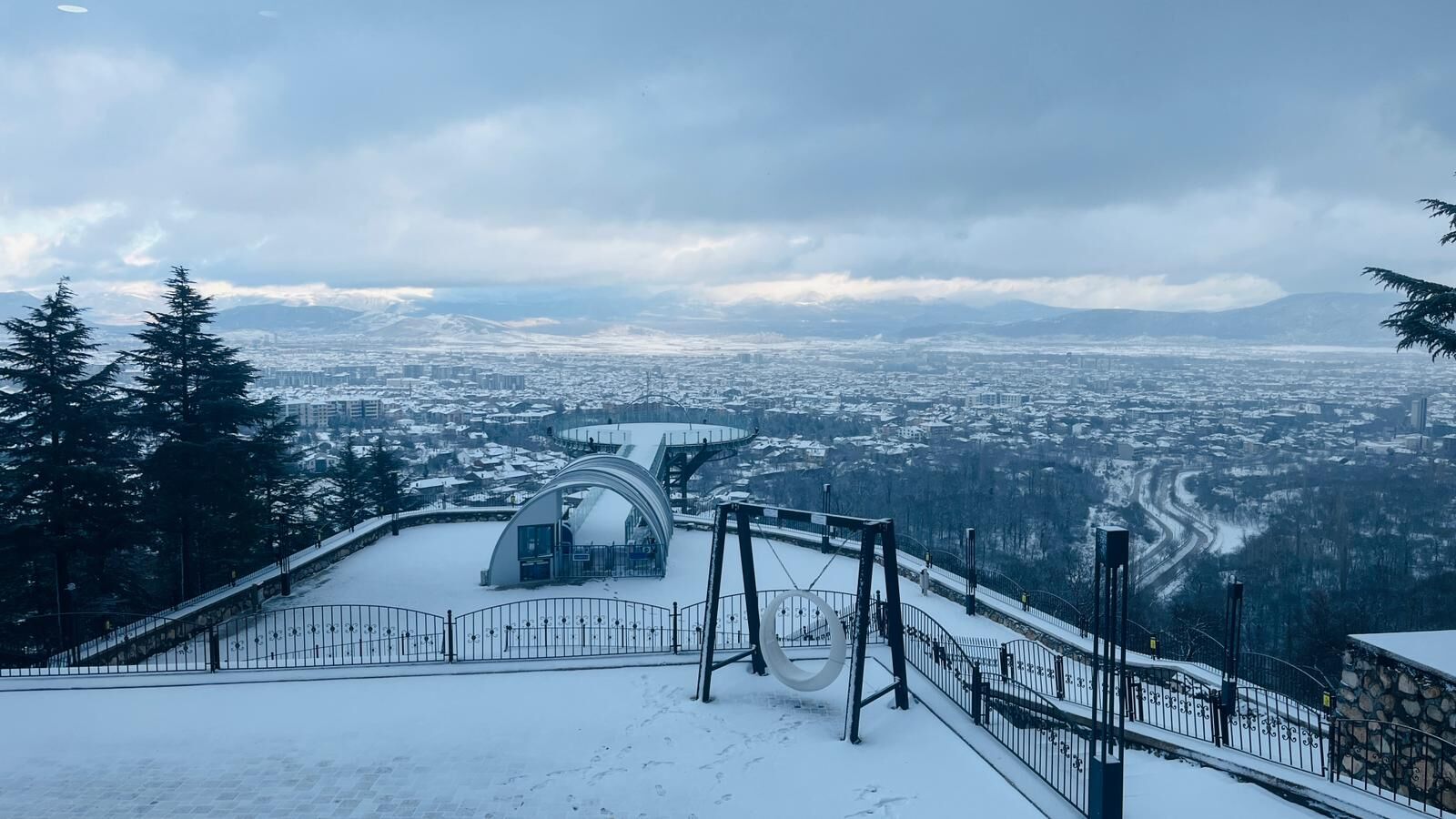 Isparta Ki̇razlidere Kar