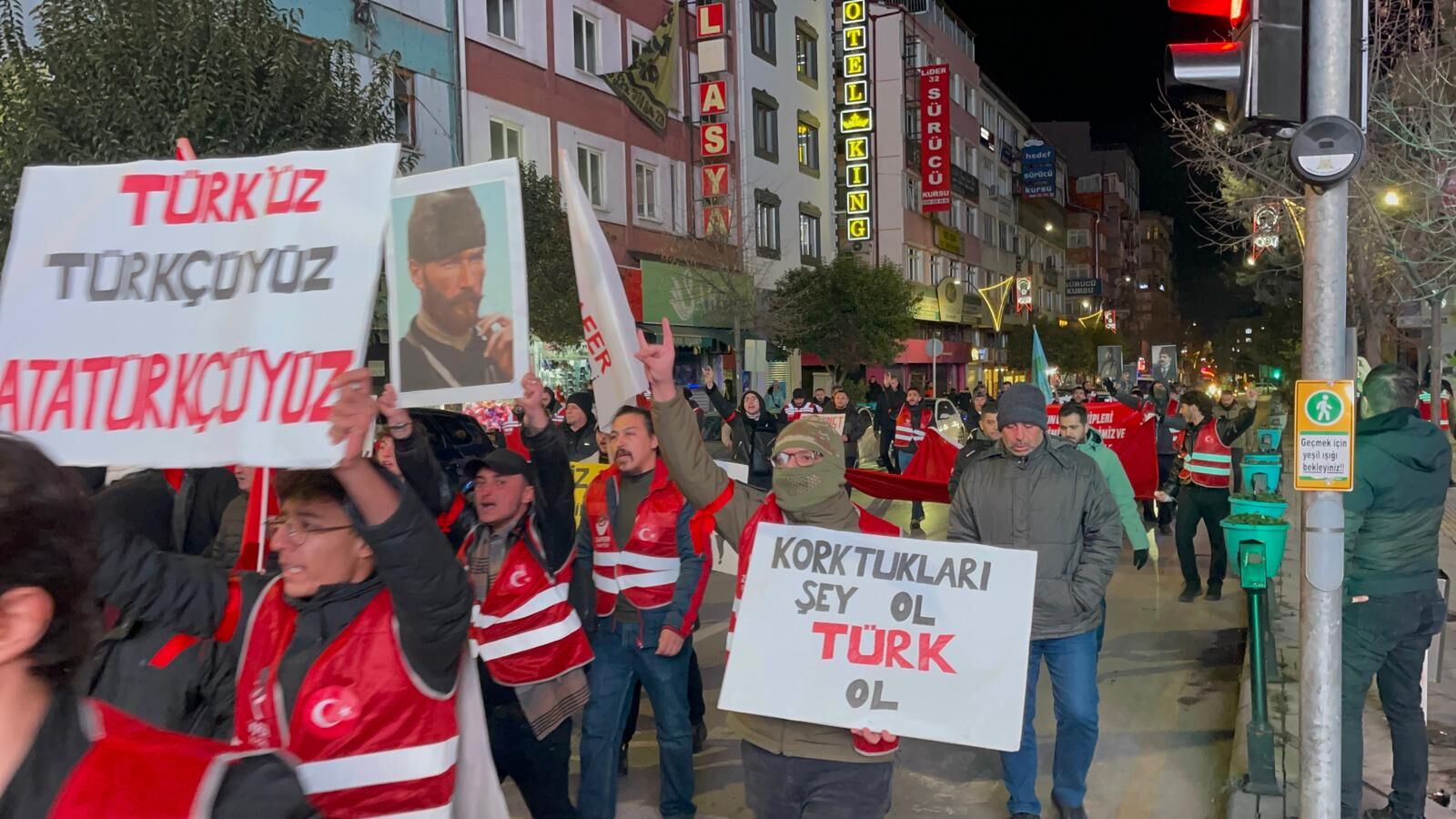 Isparta Zafer Partisi Yürüyüş 2