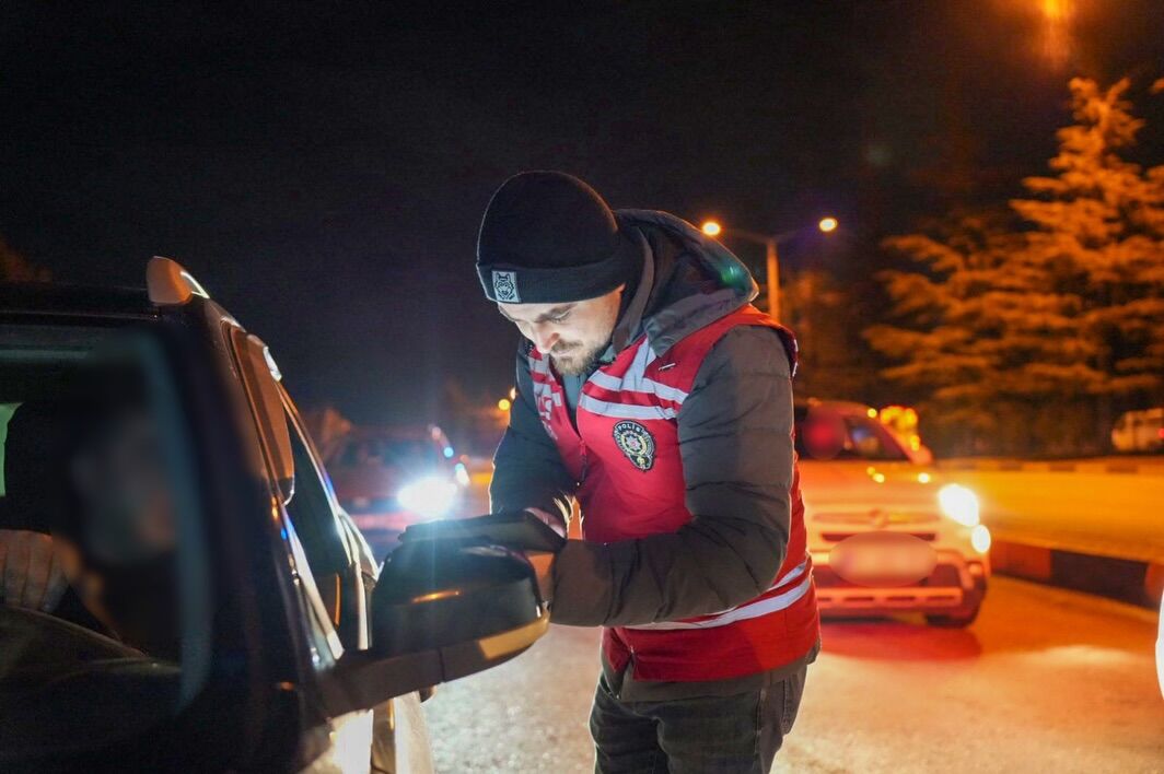 Isparta’da 4 Ayrı Noktada 20 Saatlik Şok Yol Uygulaması (2)
