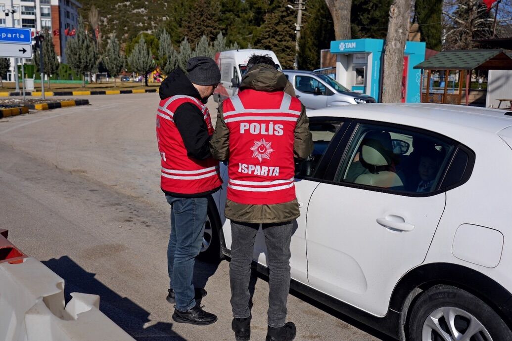 Isparta’da Belirli Kavşaklarda Denetim Gerçekleştirildi (12)
