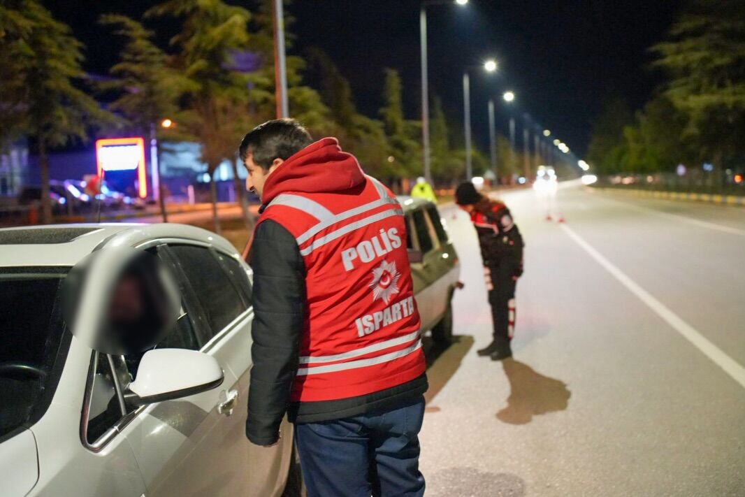 Isparta’da Belirli Kavşaklarda Denetim Gerçekleştirildi (3)