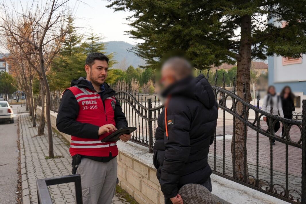 Isparta’da Okul Önleri Ve Asayiş Denetimleri Aralıksız Sürüyor (2)