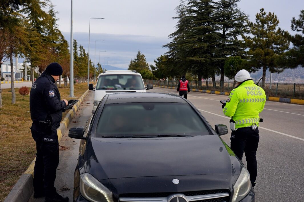 Isparta’da Şok Yol Uygulamaları Kararlılıkla Sürdürülüyor (4)