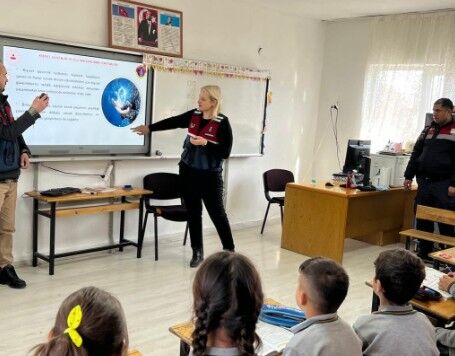 Jandarmadan Çocuklara Güvenlik Eğitimi 1