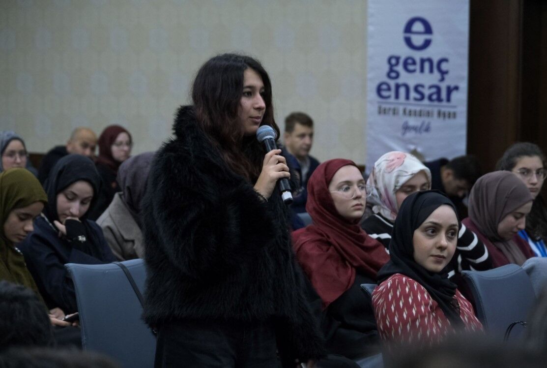 Necmeddin Bilal Erdogan Cevher Bulusmalari Programinda Genclerle Bir Araya Geldi1