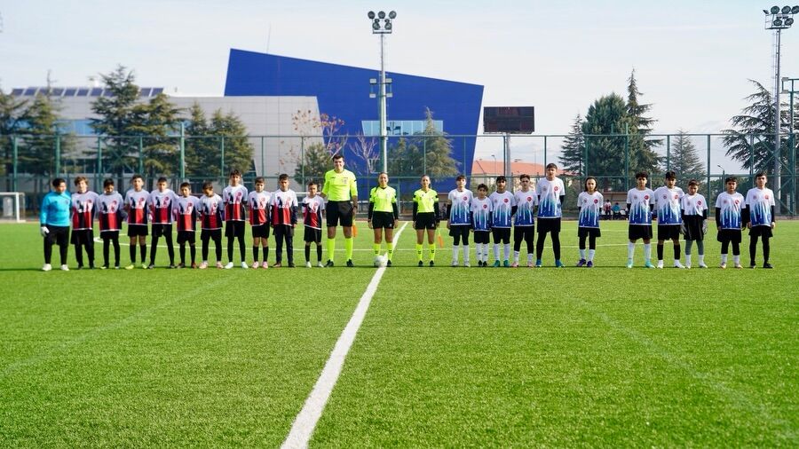Okul Sporları Yıldız Erkek Futbol İl Birinciliği Başladı (2)