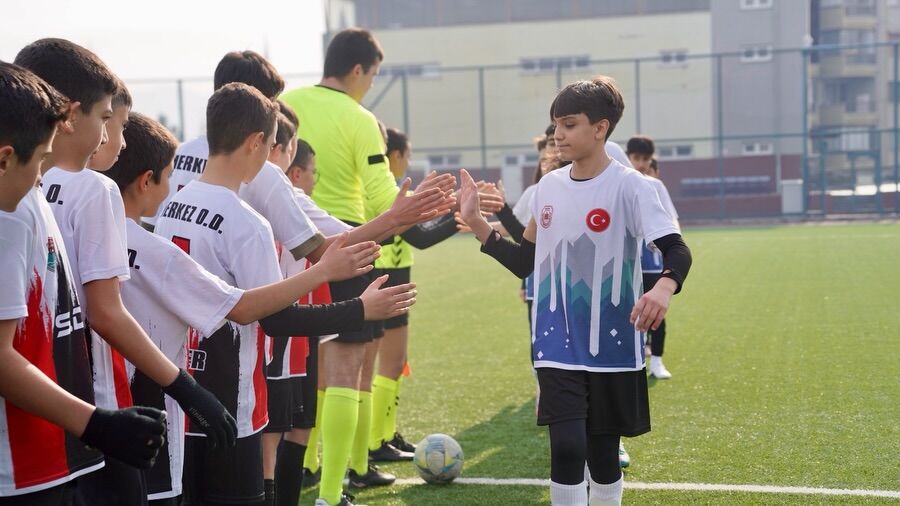 Okul Sporları Yıldız Erkek Futbol İl Birinciliği Başladı (3)