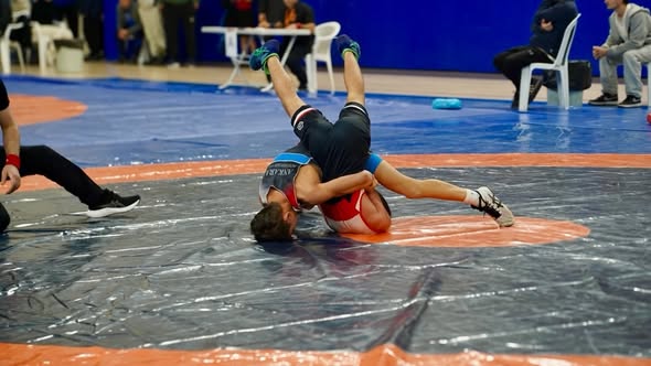 U17 Güreş Grup Müsabakaları Isparta’da Başladı