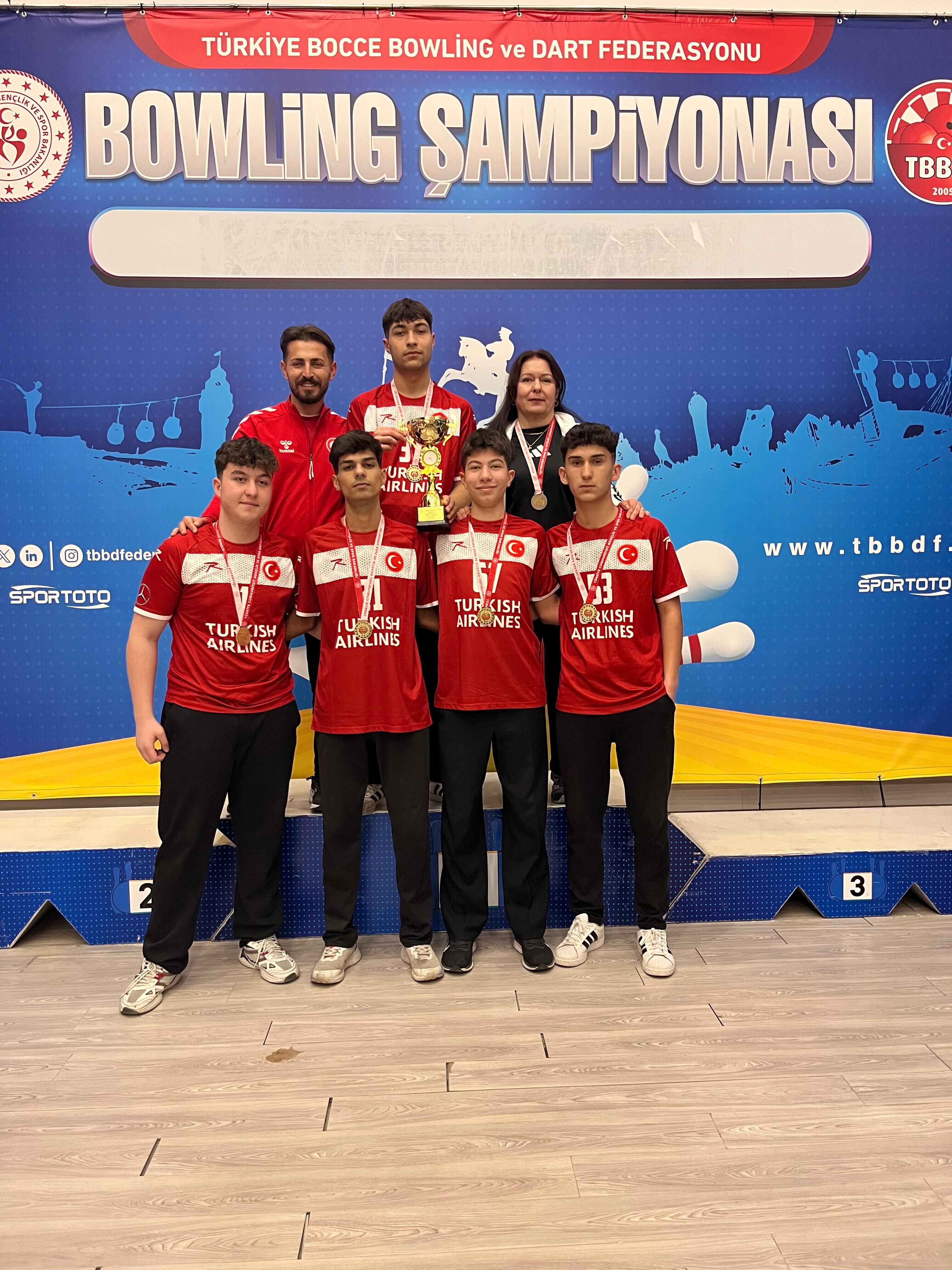 Bowling’de Zirve Isparta’nın