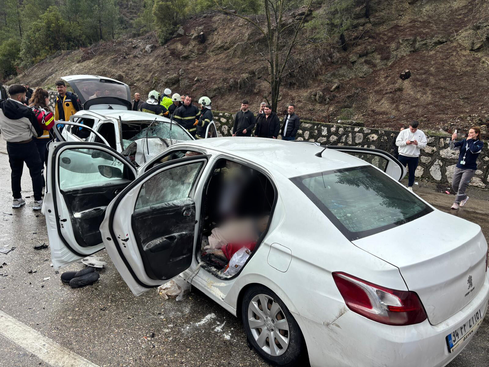 Isparta Antalya Karayolu Kaza (3)-1