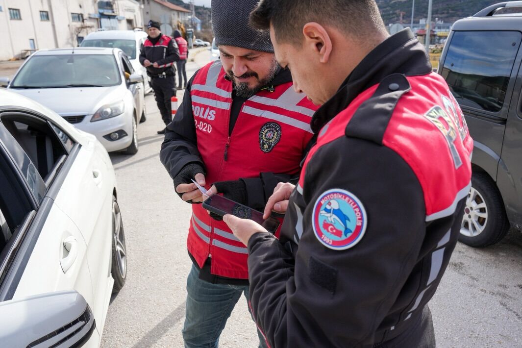 Isparta’da 3 Kavşakta Denetim Gerçekleşti (2)