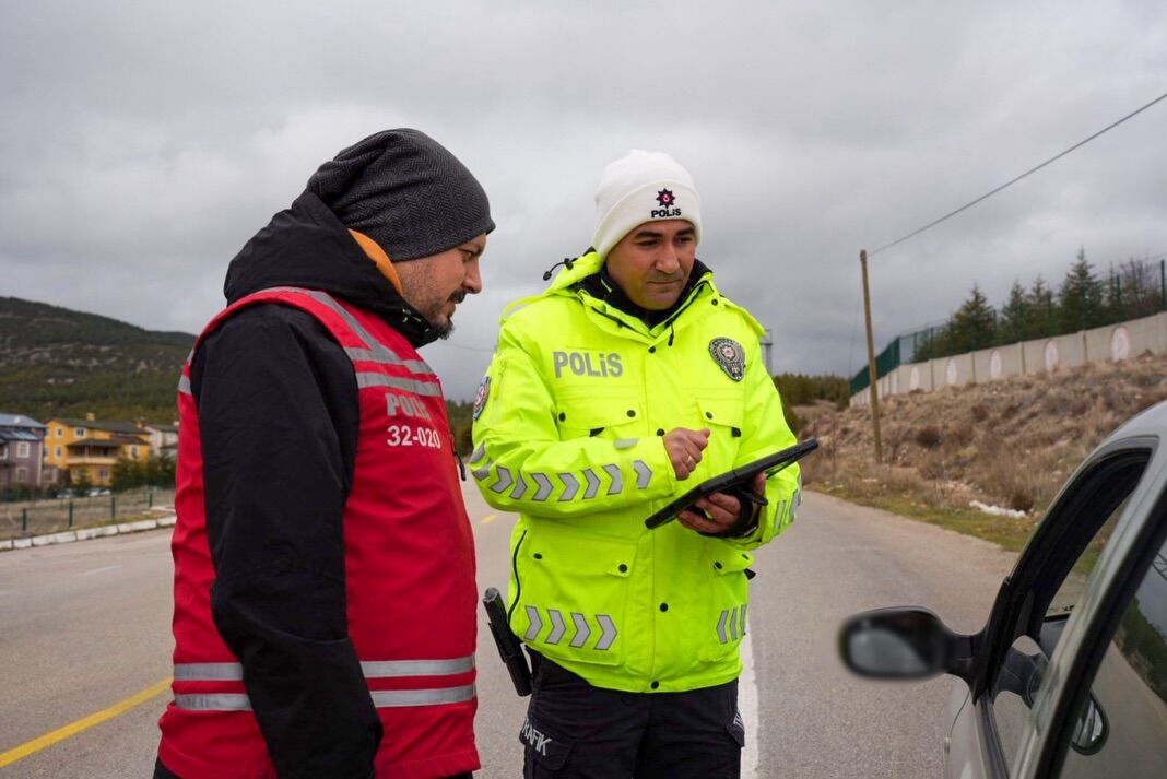 Isparta’da 5 Kavşakta Şok Denetim (3)