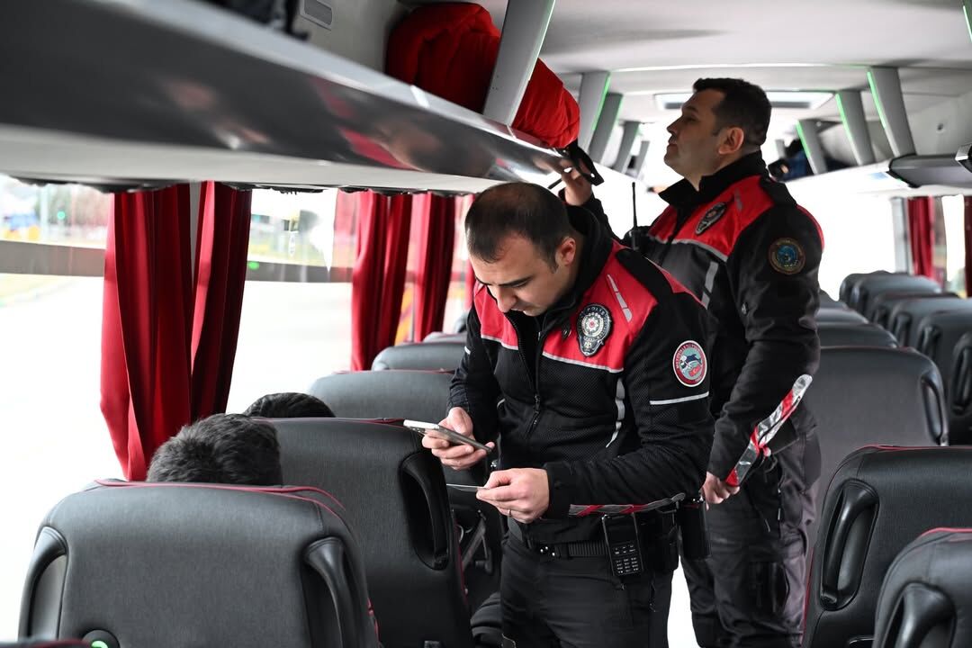 Isparta’da 6 Ayri Noktada 17 Saatli̇k Şok Uygulama (3)
