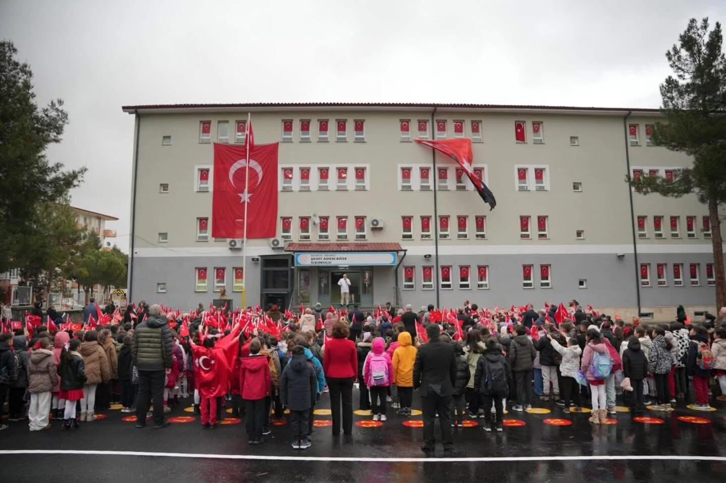 Ispartada Ikinci Donem Bayrak Sevgisi Dersiyle Basladi (4)