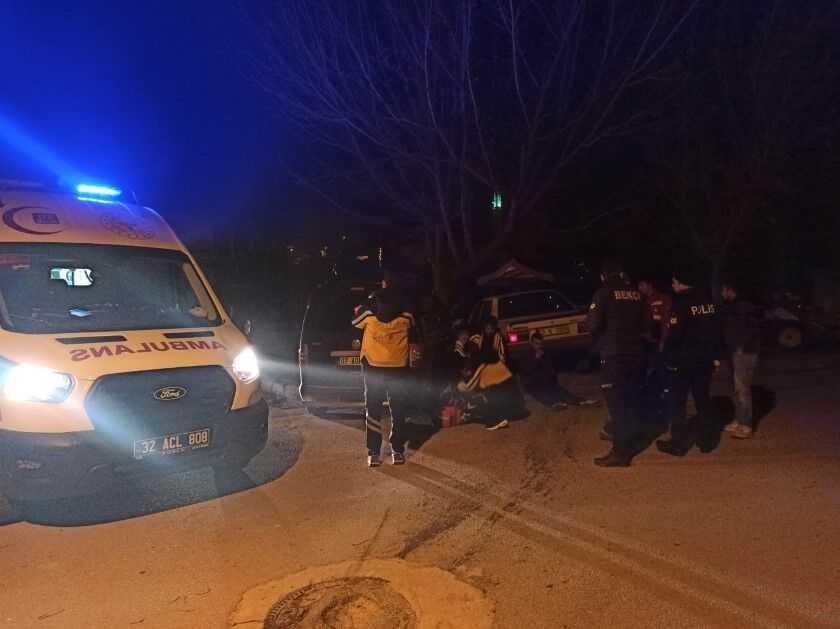 Ispartada Kaza Yaralilar Var1