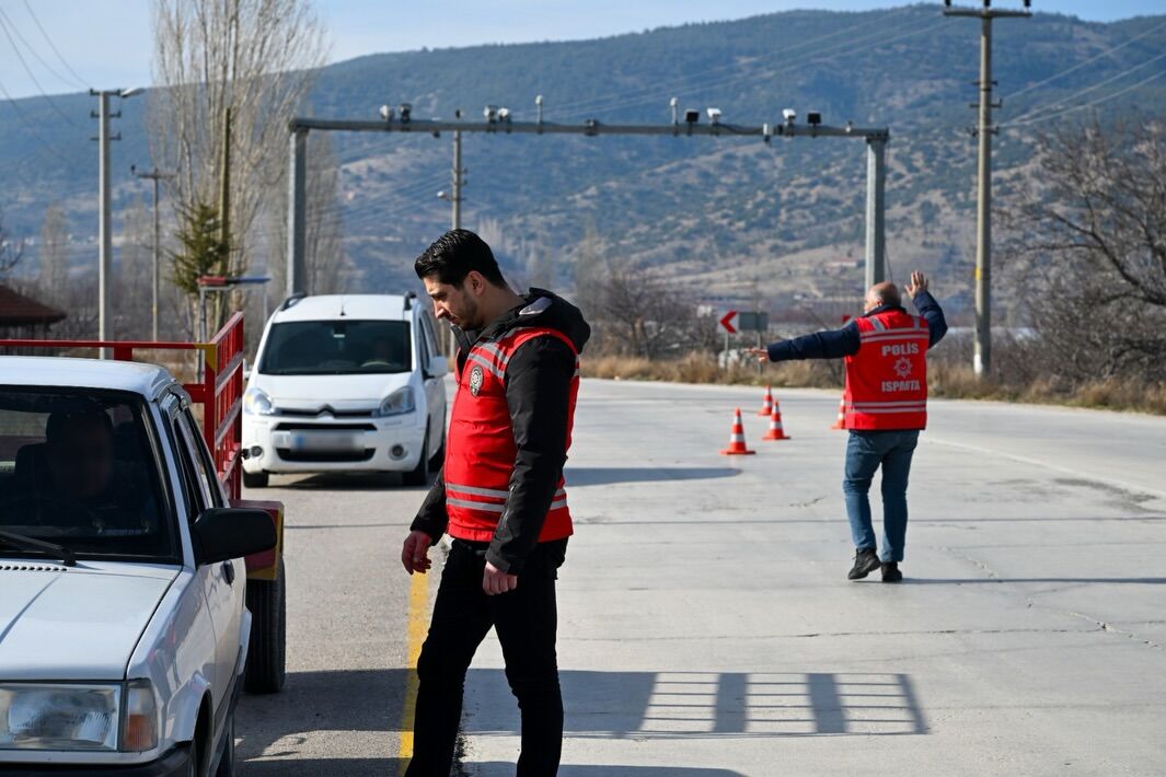 Isparta’da Kent Genelinde Güvenlik Denetimi (2)