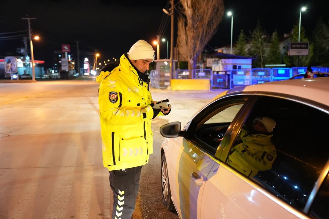 Isparta’da Şok Yol Uygulamaları Gerçekleştirildi (2)