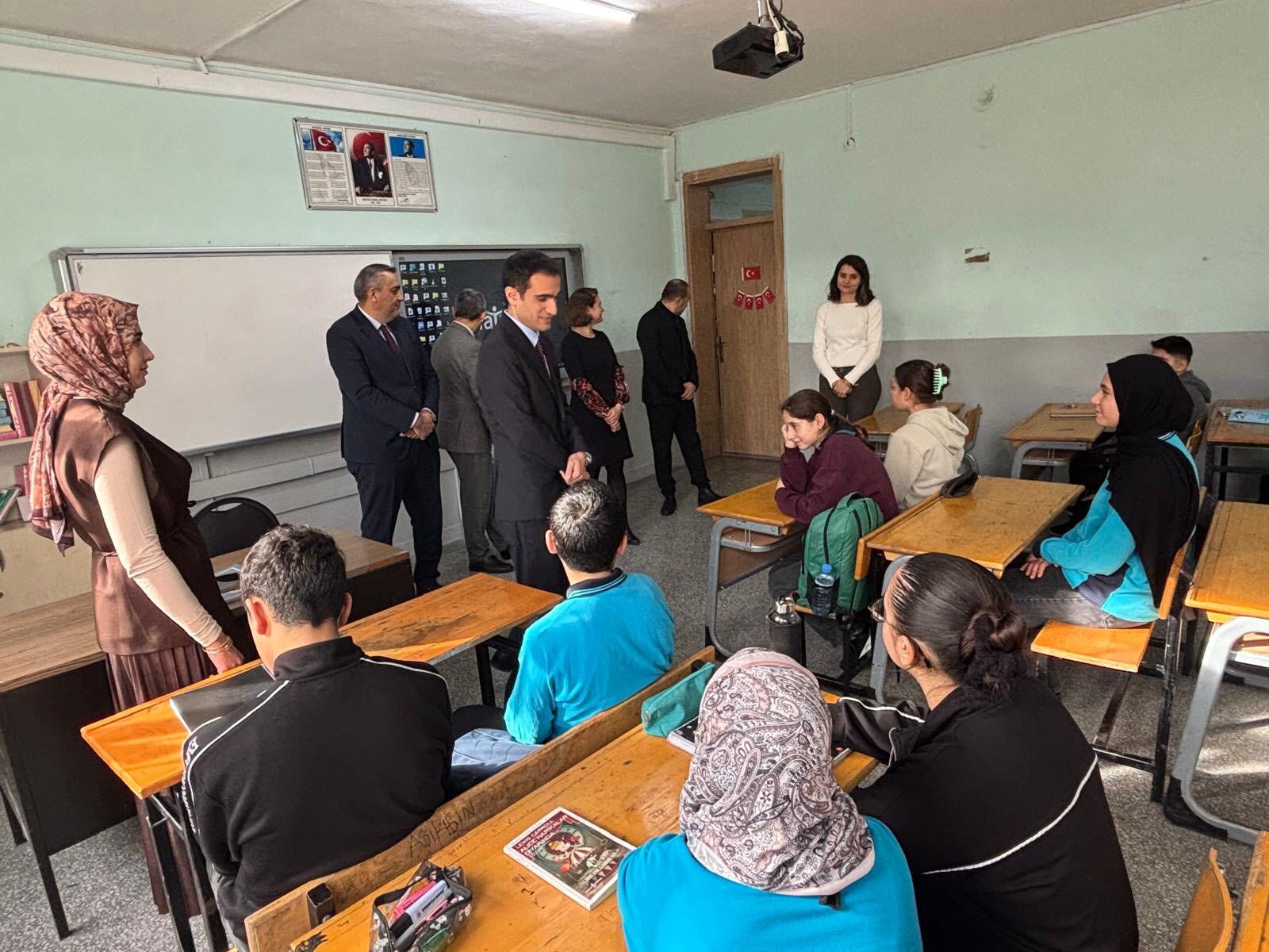 Kaymakam Açıkgöz’den İmam Hatip Ortaokuluna Ziyaret (2)