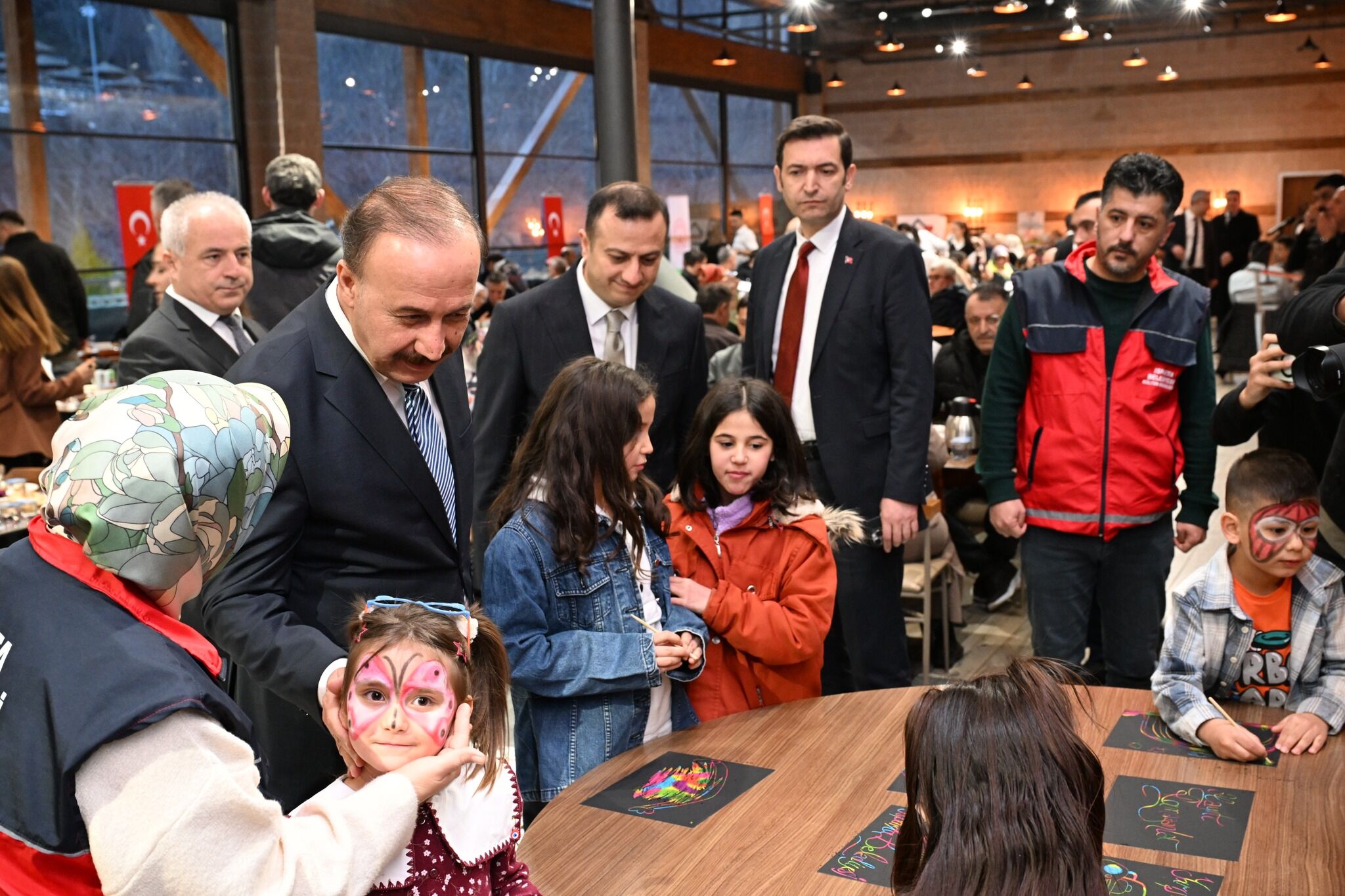 Koruyucu Aileler Ve Evlatlarıyla Anlamlı İftar Programı 5