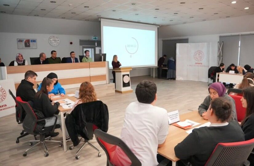 Öğrenciler Millî Ve Manevi Değerler İçin Yarıştı 2