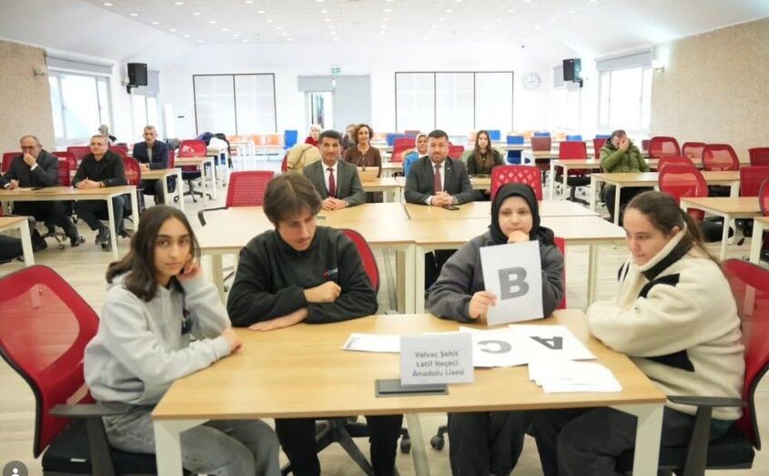 Öğrenciler Millî Ve Manevi Değerler İçin Yarıştı