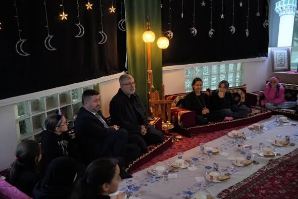 Ramazan’ın Manevi İklimi Öğrencilerle Aynı Sofrada Yaşandı (2)