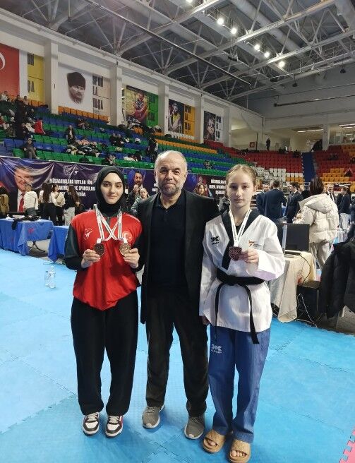 Taekwondo Şampiyonasında Isparta Rüzgarı 1
