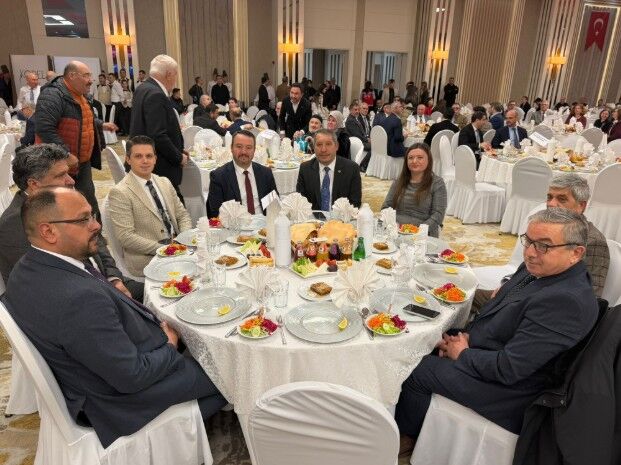 Vali Kübra Güran Yiğitbaşı Için Veda Yemeği Düzenlendi
