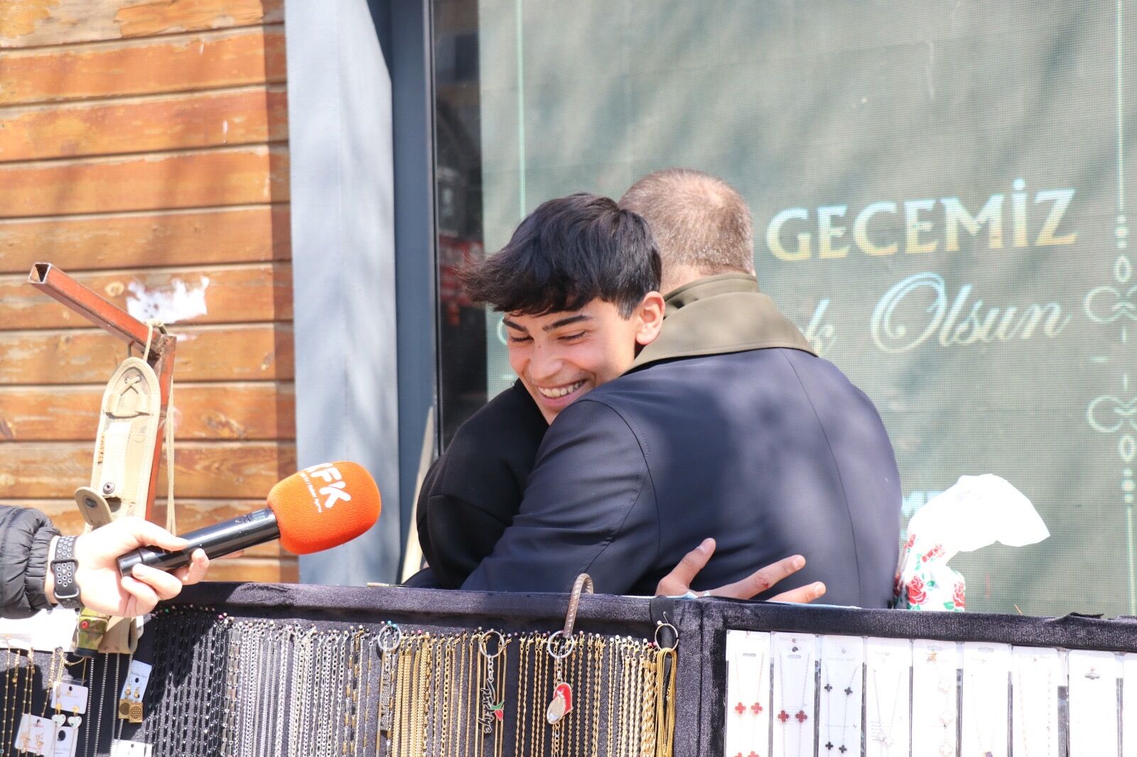 Hasan basri Sönmez Arda’nın dileğini gerçekleştirdi