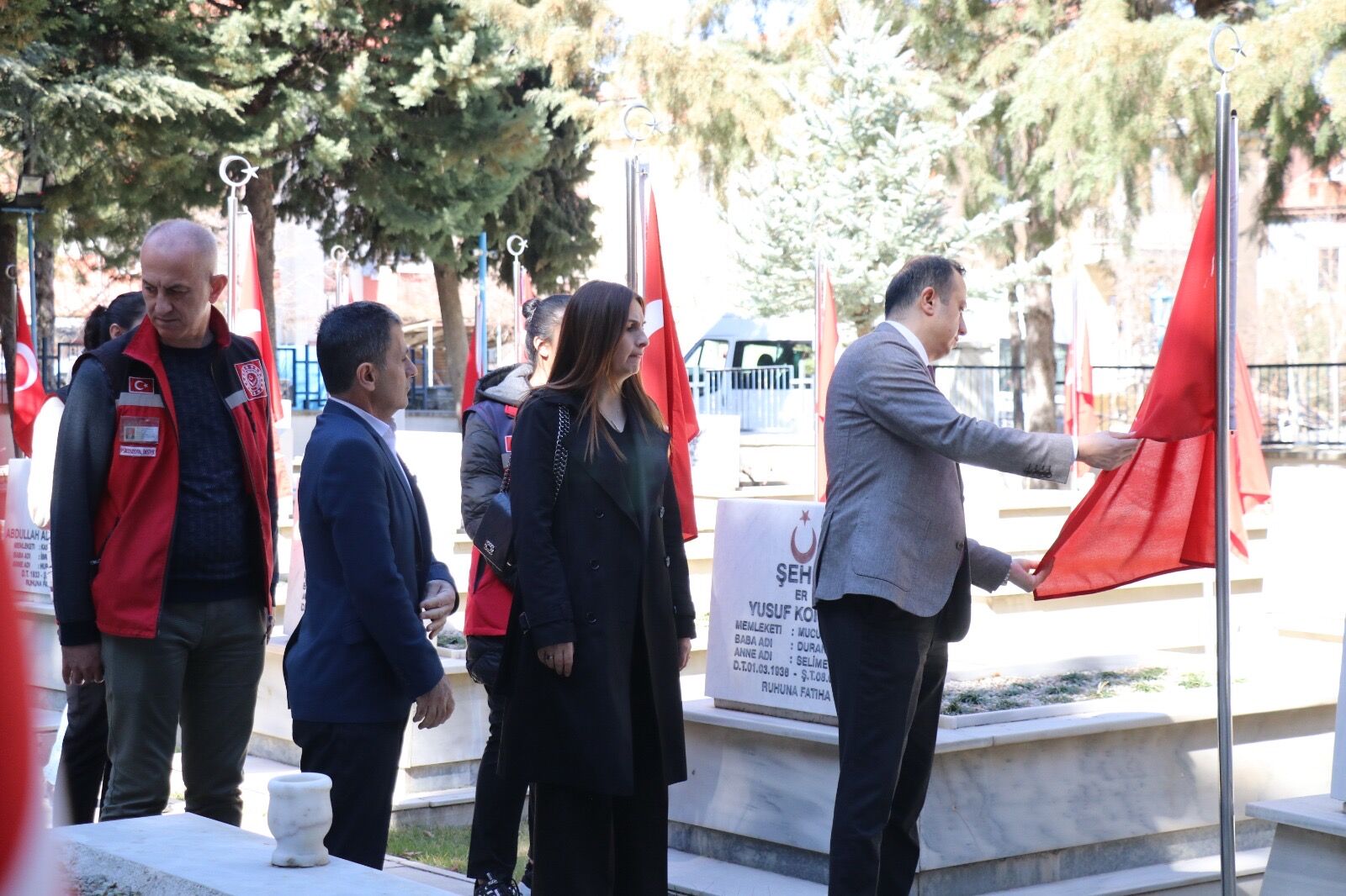 Şehitlik mezarlığı temizlendi 1