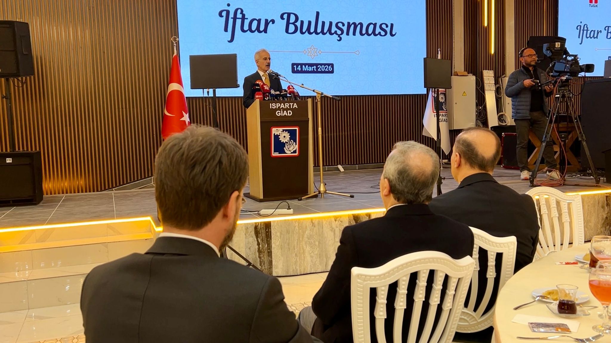 Bakan Uraloğlu, Isparta’da İş Dünyasıyla İftarda Buluştu (2)