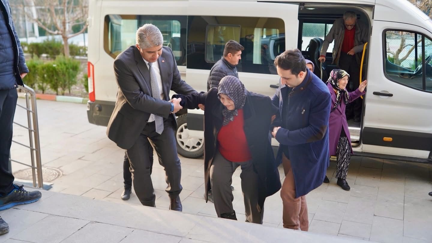 Bir Sofra Uc Nesil Uluborluda Duygulandiran Bulusma (8)