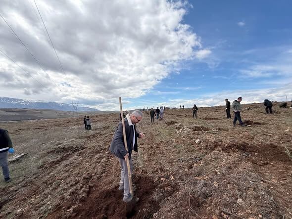 Gelendost’ta Doğa İçin Anlamlı Adım 300 Fidan Dikildi 3