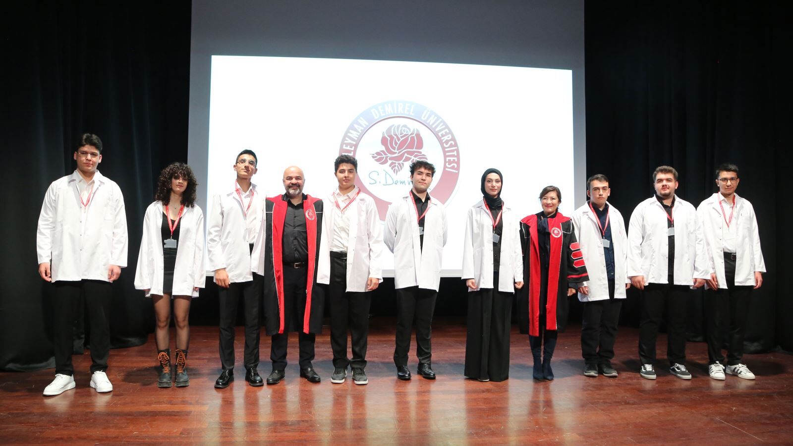 Hem Tıp Bayramı Kutlandı Hem Beyaz Önlükler Giydirildi (7)