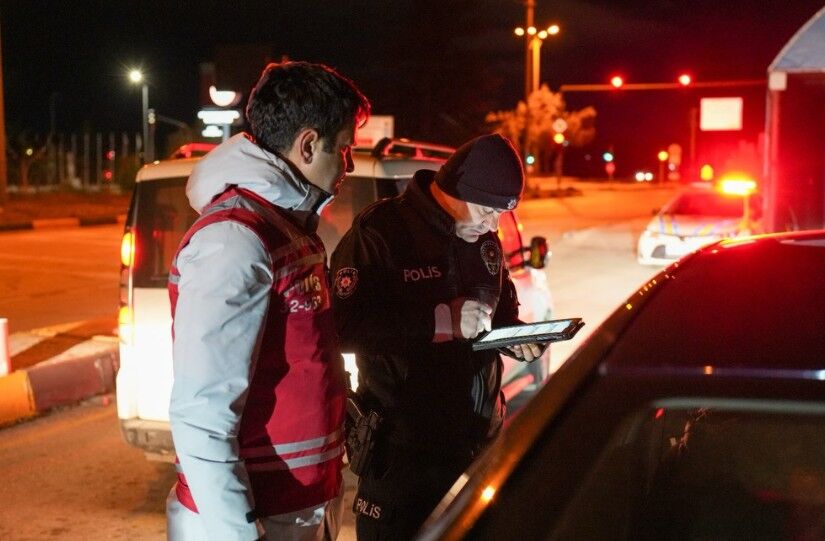 Isparta’da Trafik Ve Asayiş Denetimleri Sürüyor