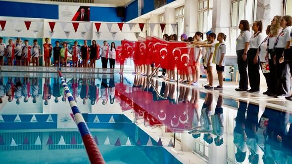 Okul Sporları Yüzme İl Birinciliği Nefes Kesti 1