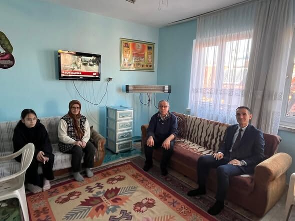 Uluborlu Kaymakamı Açıkgöz'den Hane Ziyaretleri (1)