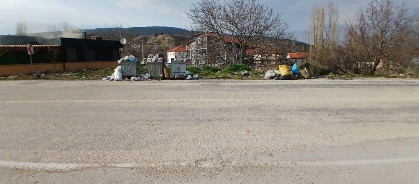 Yakaoren Isyan Etti Copler
