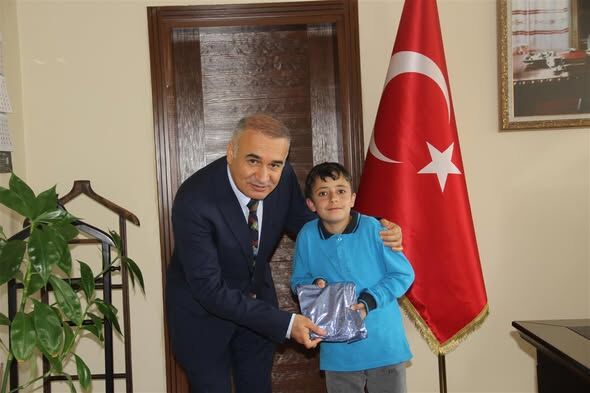 Atabey’de 23 Nisan Heyecanı Kaymakamlık Makamı Çocuklara Emanet (4)