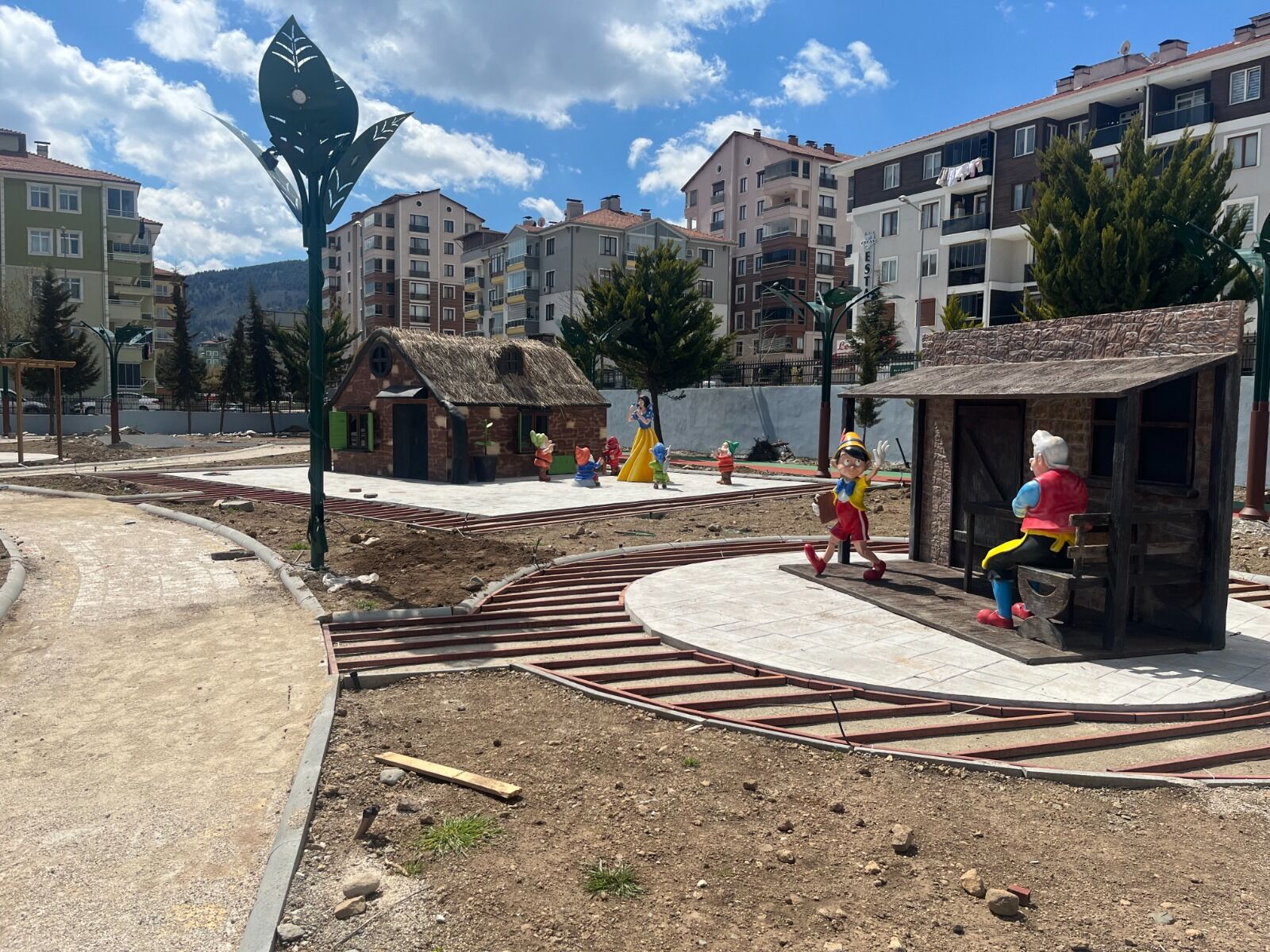 Atıl Alandan Masal Dünyasına Tomurcuk Masal Parkı (4)