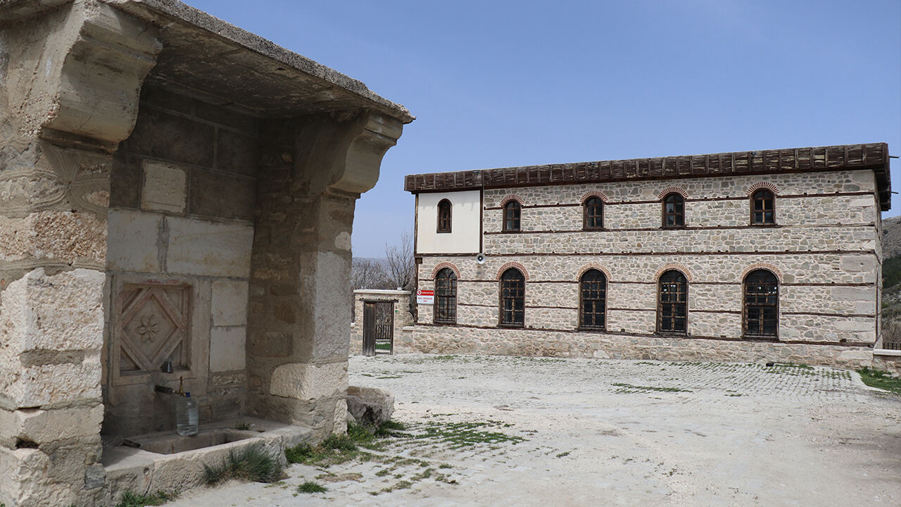 Bahce Cami Selcuklu Izlerini K 2