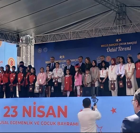 Firçasina Güvendi̇ Türki̇ye Üçüncüsü Oldu (2)