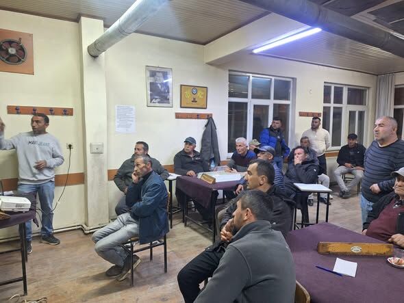 Gelendost’ta Kıraathanelerde Trafik Eğitimi (1)