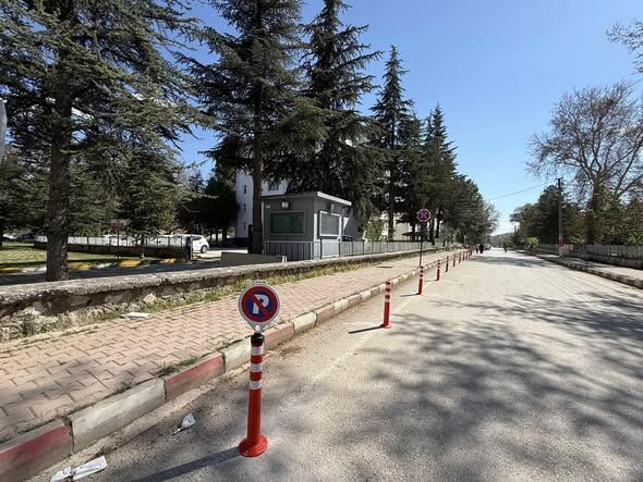 Gelendost'ta Okul Bölgesinde Trafik Düzenlemesi (2)
