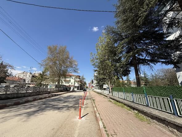 Gelendost'ta Okul Bölgesinde Trafik Düzenlemesi (3)