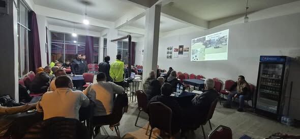 Gelendost’ta Vatandaşlara Kıraathanelerde Trafik Eğitimi