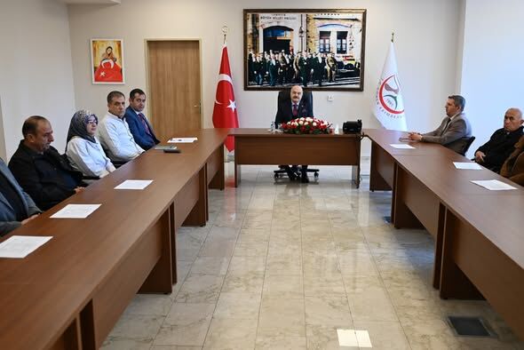 Gönen'de Muhtarlar Toplantısı Tütün Bağımlılığıyla Mücadele Eğitimi Verildi (2)