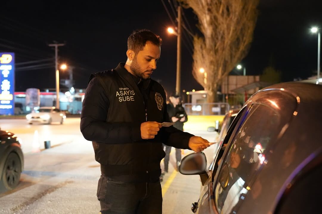 Isparta’da Huzur Uygulaması Araç Ve Şahıslar Denetlendi (4)