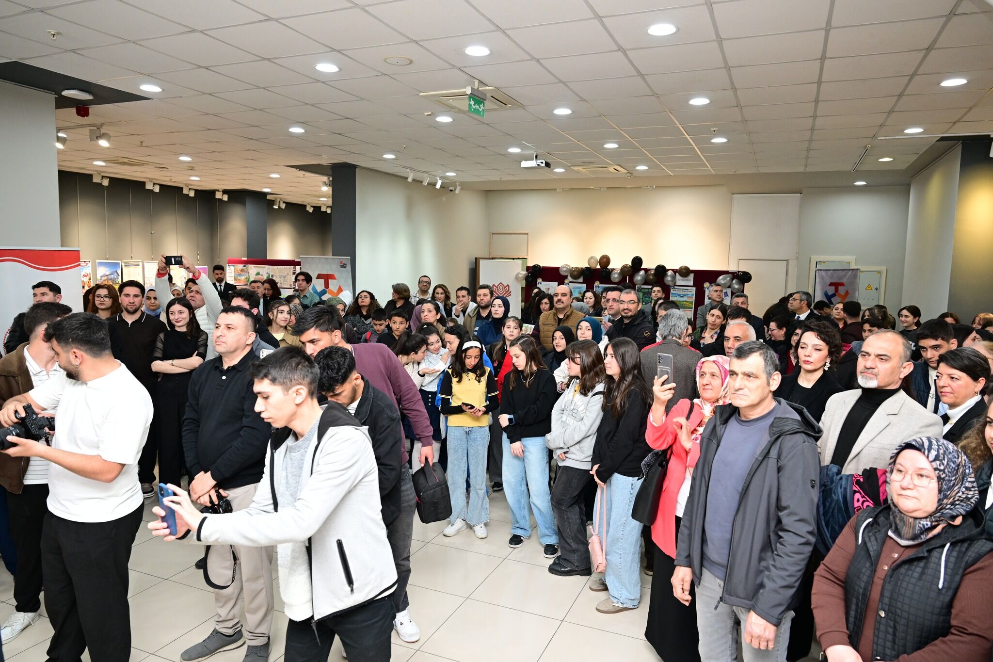 Isparta’da “Köklerden Göklere” Proje Sergisi Açıldı (5)