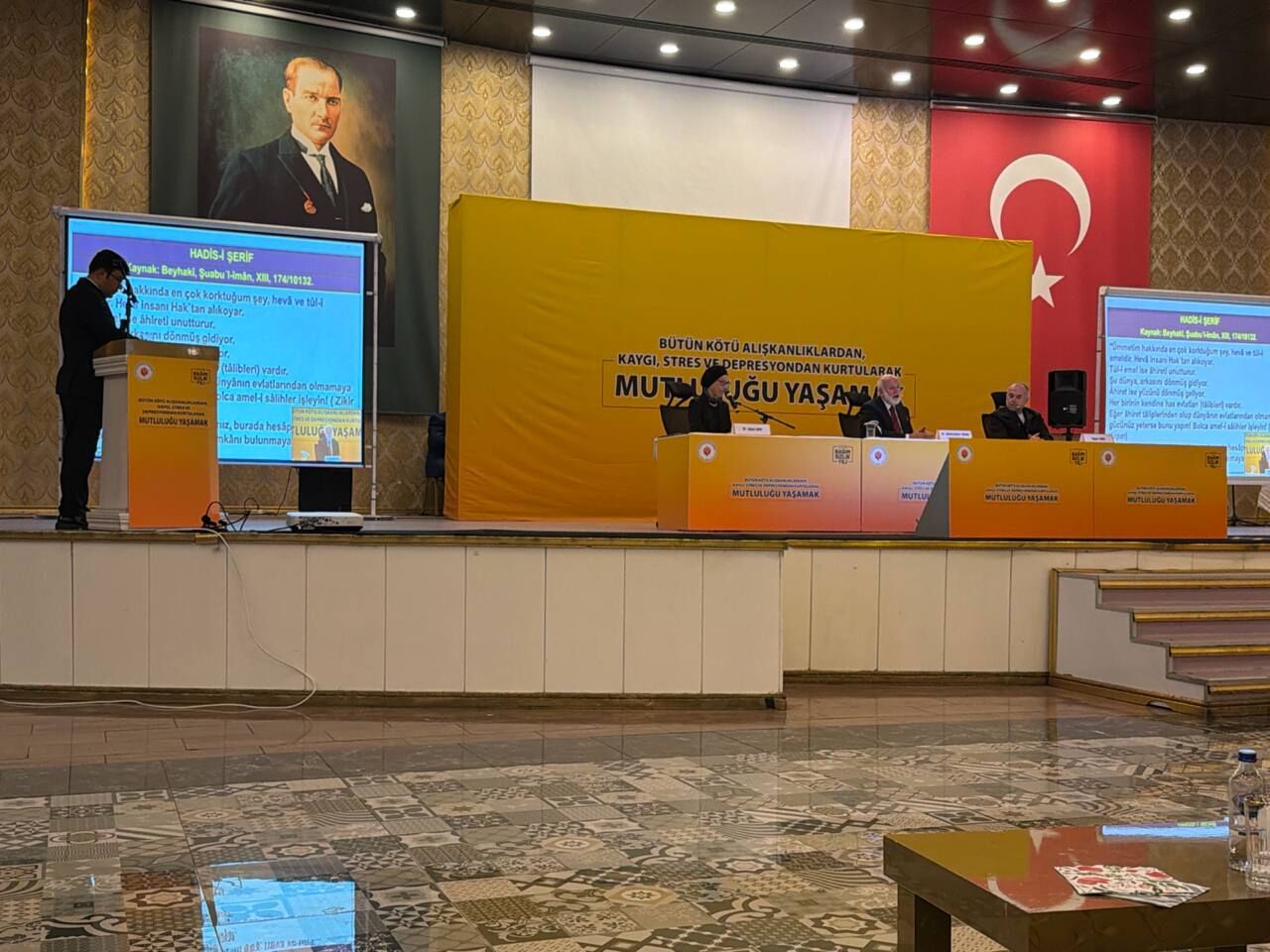 Isparta'da Mutluluğu Yaşamak Paneline Yoğun İlgi (2)